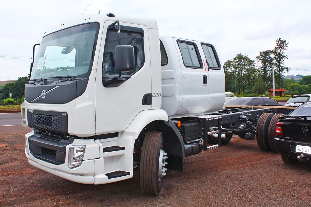 cabine suplementar para caminhão VOLVO